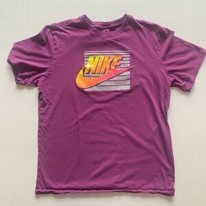 Nike Medium Magenta The Nike‎ Tee with Gradient Logo